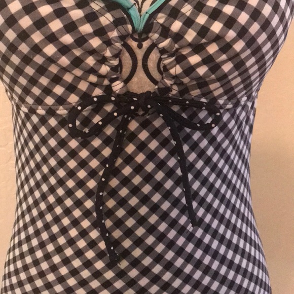 Hula Honey Sexy Swimsuit top! Size Medium🖤 - Picture 3 of 7